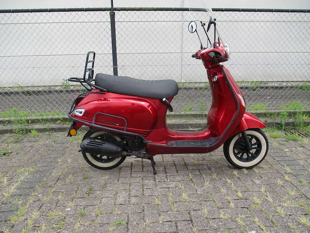 Dts - snorscooter - milano riva injectie - scooter - afbeelding 8 van  11