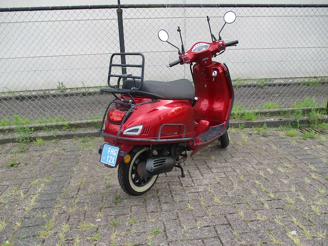 Dts - snorscooter - milano riva injectie - scooter - afbeelding 9 van  11