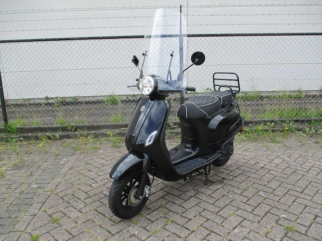 Dts - snorscooter - milano riva injectie - scooter - afbeelding 5 van  12