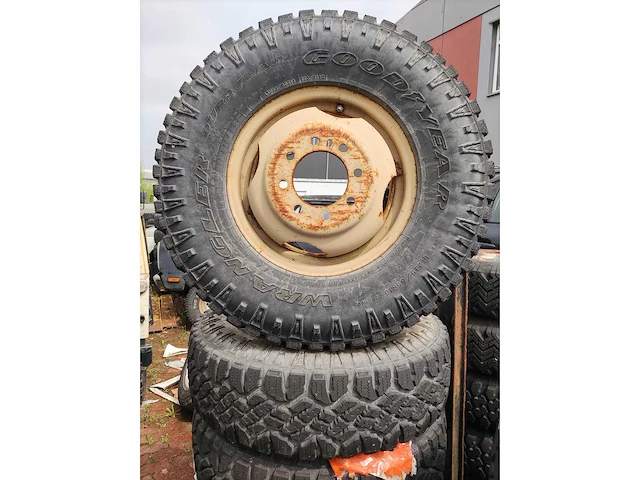 Dually - 16 inch 8x165,1 - velg (6x) - afbeelding 1 van  5