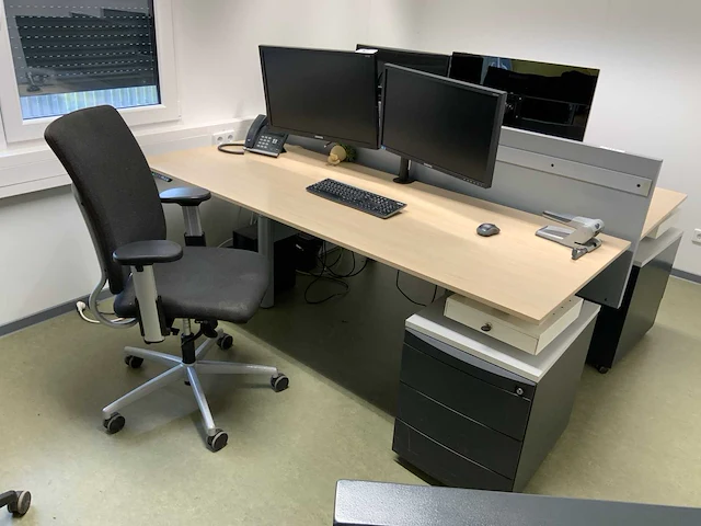 Dubbel elektrisch zit-sta bureau met 2 bureaustoelen en 2 ladeblokken - afbeelding 7 van  8