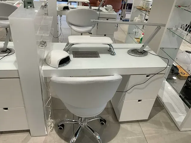 Dubbel nagelstudio meubel - afbeelding 2 van  14