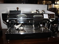Dubbel piston koffiemachine fiorenzato laguna 2g ele met bonenmaler fiorangato f-64 evo. bouwjaar 6-2019. - afbeelding 1 van  8
