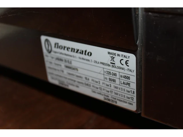 Dubbel piston koffiemachine fiorenzato laguna 2g ele met bonenmaler fiorangato f-64 evo. bouwjaar 6-2019. - afbeelding 5 van  8