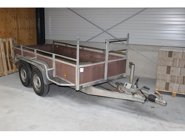 Dubbelassige aanhanger hapert k2000 met kenteken wp-50-yz. bouwjaar 22-5-1997. bakafmeting 300 x 130 cm. - afbeelding 1 van  4
