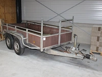 Dubbelassige aanhanger hapert k2000 met kenteken wp-50-yz. bouwjaar 22-5-1997. bakafmeting 300 x 130 cm.