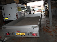 Dubbelassige aanhangwagen peters met kenteken 70-wn-hk. wagen is voorzien van disselbak met aanhangernet. b... - afbeelding 6 van  8