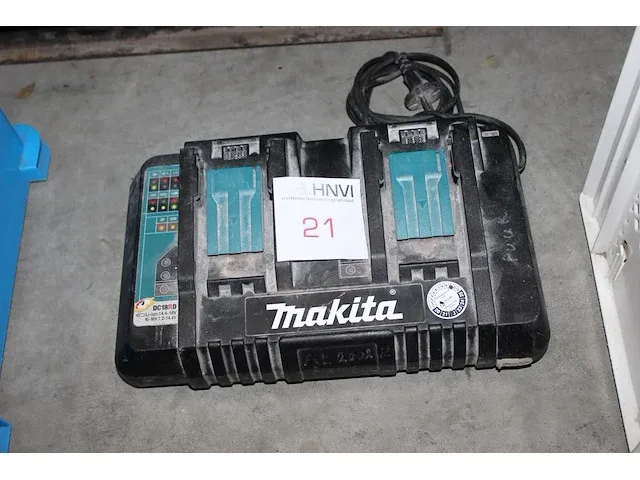 Dubbele acculader makita - afbeelding 1 van  1