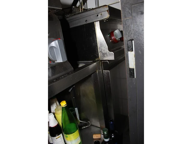 Dubbele friteuse. afmeting 40 x 70 x 100 cm. - afbeelding 3 van  3