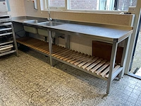 Dubbele rvs spoeltafel 305 cm - afbeelding 1 van  5