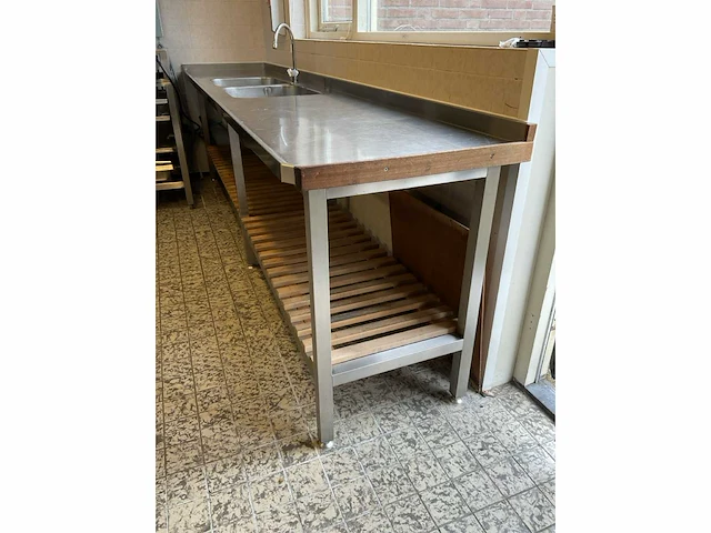 Dubbele rvs spoeltafel 305 cm - afbeelding 3 van  5