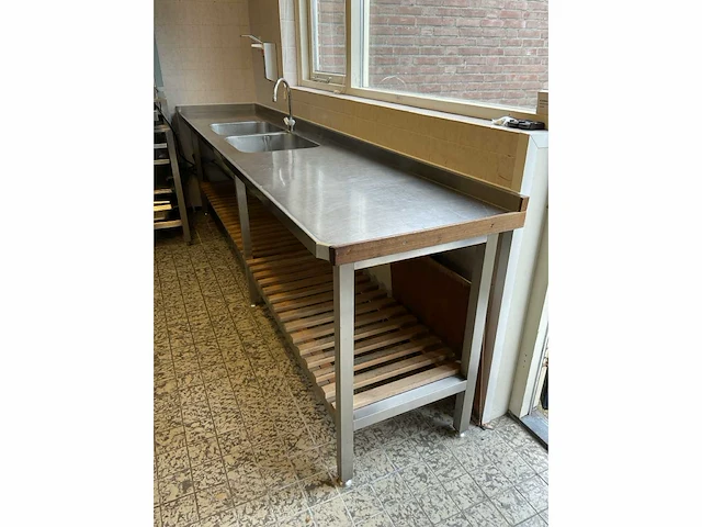 Dubbele rvs spoeltafel 305 cm - afbeelding 5 van  5