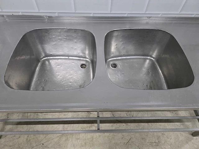 Dubbele rvs spoeltafel - afbeelding 4 van  5