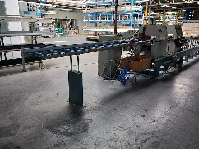 Dubbele verstekzaagmachine elumatec, bouwjaar 1995 - afbeelding 4 van  56