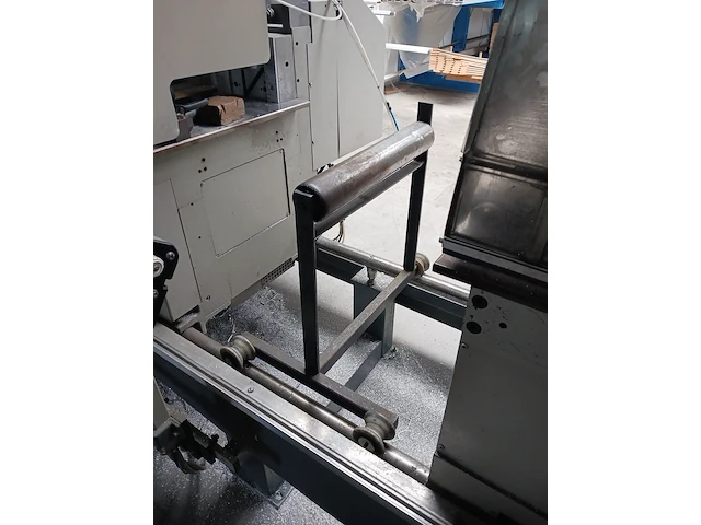 Dubbele verstekzaagmachine elumatec, bouwjaar 1995 - afbeelding 11 van  56