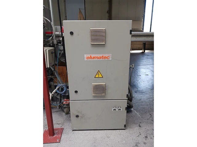 Dubbele verstekzaagmachine elumatec, bouwjaar 1995 - afbeelding 35 van  56