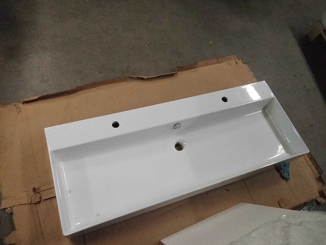 Dubbele wastafel met 2 kraangaten - afbeelding 1 van  5