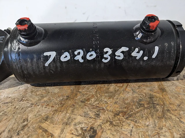 Dubbelwerkende cilinder d=40/70 slag 75 h.o.h. 579 - afbeelding 6 van  7