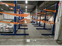 Dubbelzijdige draagarmstelling ca. 8 meter (hoogte: 300cm lengte arm: 105cm)