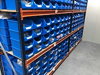 Dubbelzijdige legbordstelling incl 340 magazijnbakken. - afbeelding 2 van  7