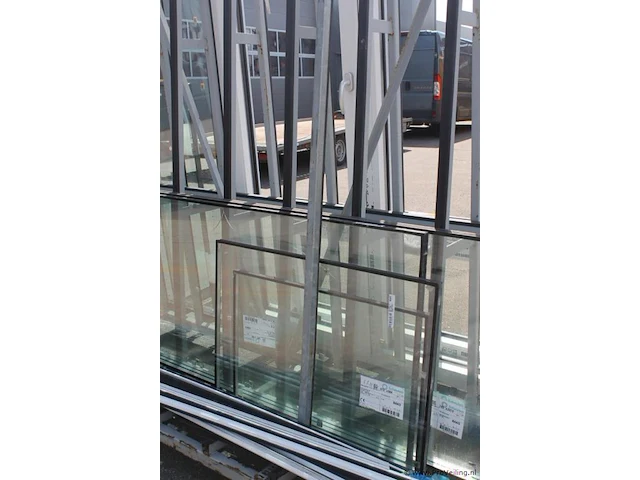 Dubbelzijdige metalen glas/platenbok - 216x120x250 cm - afbeelding 5 van  5