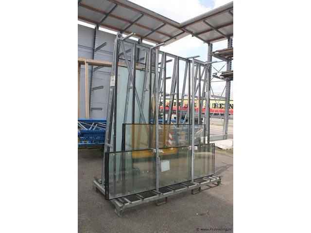 Dubbelzijdige metalen glas/platenbok - 220x100x246 cm - afbeelding 1 van  5