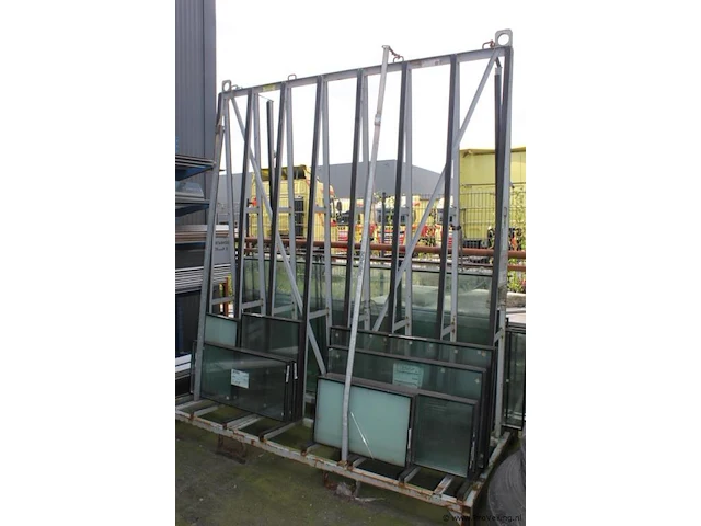 Dubbelzijdige metalen glas/platenbok - 220x120x242 cm - afbeelding 1 van  3