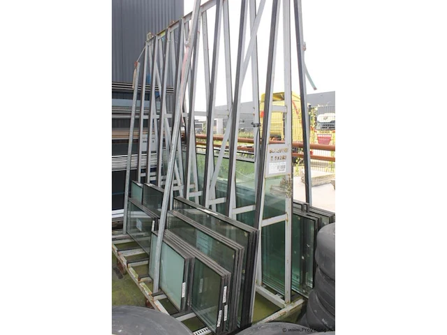Dubbelzijdige metalen glas/platenbok - 220x120x242 cm - afbeelding 3 van  3