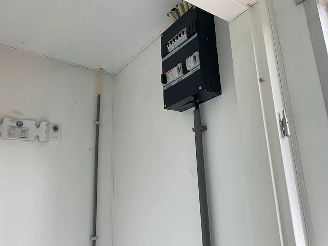 Dubbelzijdige sanitairunit - afbeelding 7 van  20