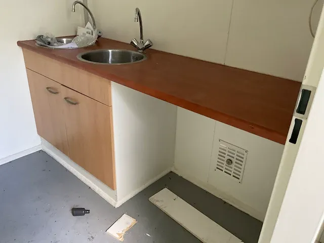 Dubbelzijdige sanitairunit - afbeelding 2 van  21