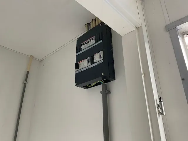 Dubbelzijdige sanitairunit - afbeelding 6 van  21