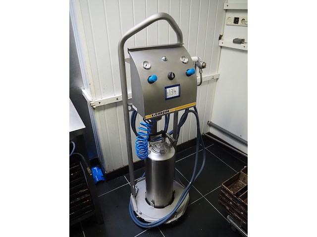 Dubör - afbeelding 1 van  8