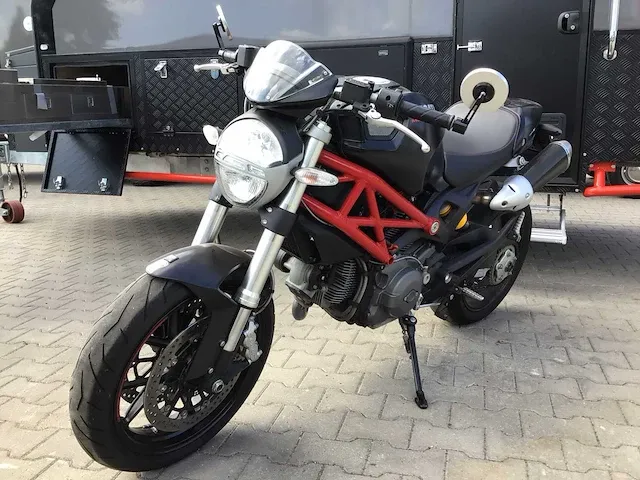 Ducati - race - monster 796 abs - motorfiets - afbeelding 13 van  26