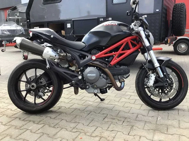 Ducati - race - monster 796 abs - motorfiets - afbeelding 20 van  26