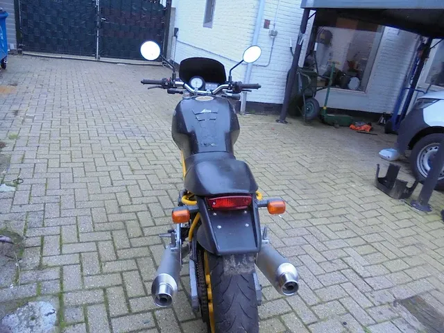Ducatie - monster 600 cc - belgie - afbeelding 3 van  7