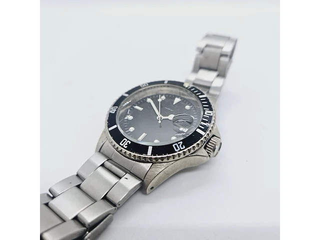 Duikhorloge met schroefkroon zonder merk - afbeelding 3 van  7