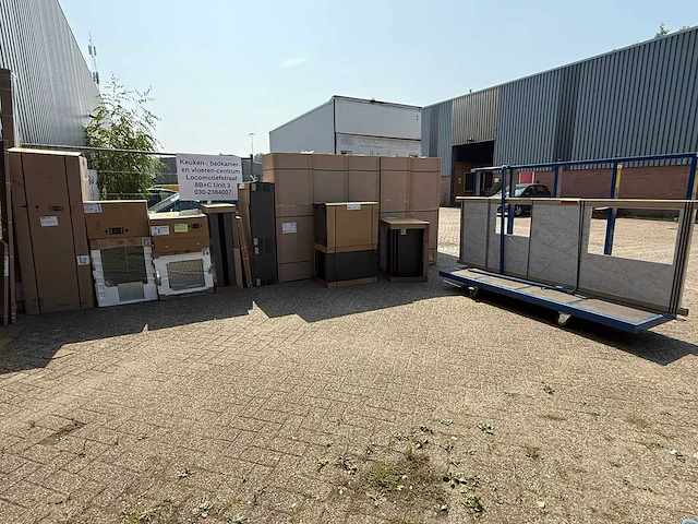 Duitse keuken antraciet lak mat eilandkeuken - afbeelding 32 van  38