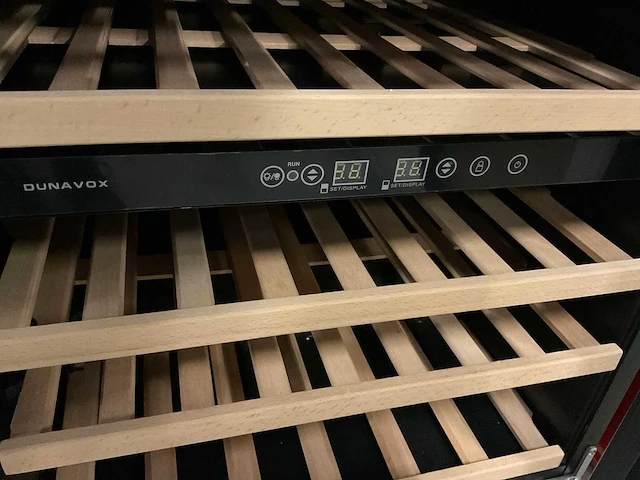 Dunavox dx-51.150dsk vrijstaande wijnklimaatkast - afbeelding 4 van  5