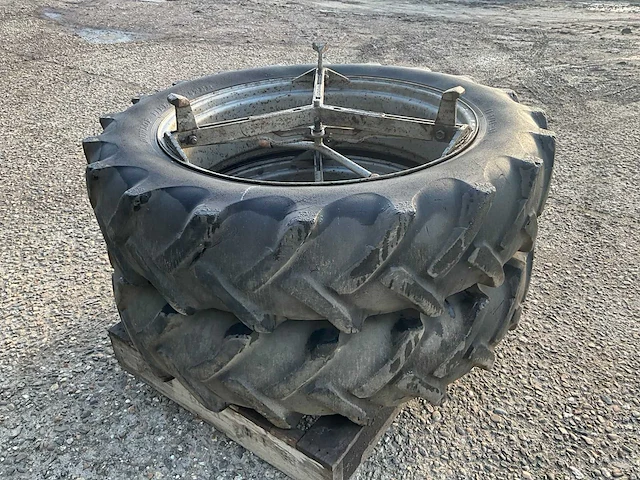 Dunlop 13.6/12-38 banden met molcon sluiting - afbeelding 8 van  12