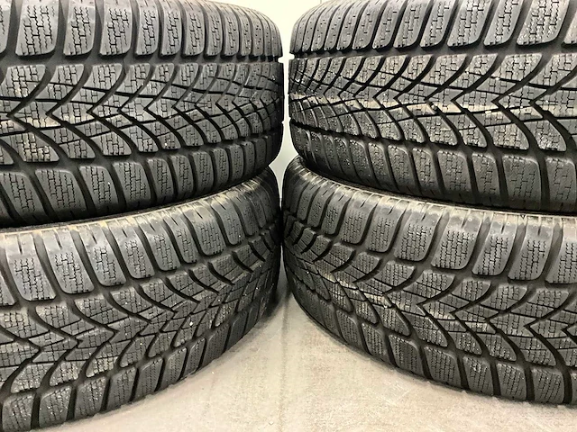 Dunlop "sp wintersport" 205/60 r16 (4x) - afbeelding 2 van  9