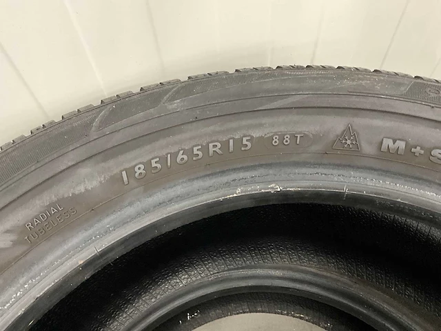 Dunlop "sp wintersport 3d" 185/65 r15 (4x) - afbeelding 5 van  9