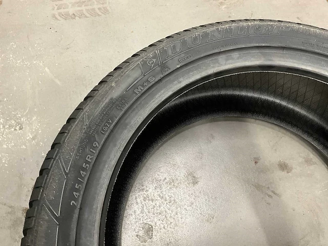 Dunlop "sp wintersport 3d" 245/45 r19 (4x) - afbeelding 5 van  7