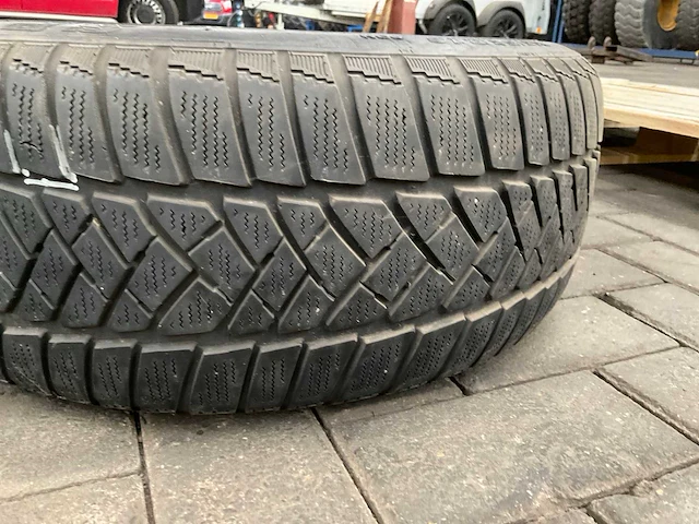 Dunlop / vredenstein autoband met mercedes-benz velg (4x) - afbeelding 3 van  5