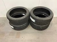 Dunlop "wintersport 5" 225/40 r18 (4x) - afbeelding 1 van  6