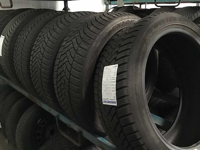 Dunlop wintersport 5 band (4x) - afbeelding 1 van  5
