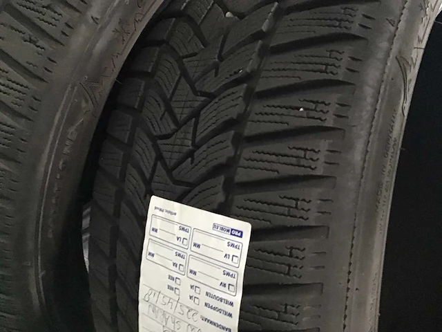 Dunlop wintersport 5 band (4x) - afbeelding 3 van  5
