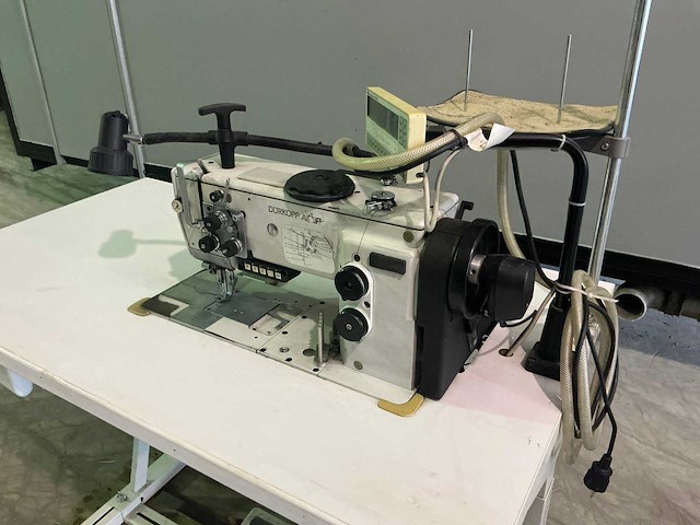 Dürkopp adler 767 professionele naaimachine 3-voudig transport - afbeelding 11 van  16