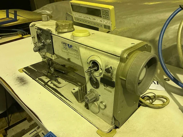 Dürkopp adler 867 professionele naaimachine 3-voudig transport (2x) - afbeelding 19 van  23