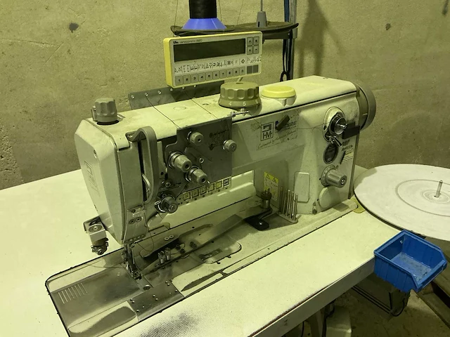 Dürkopp adler 867 professionele naaimachine 3-voudig transport (2x) - afbeelding 23 van  23