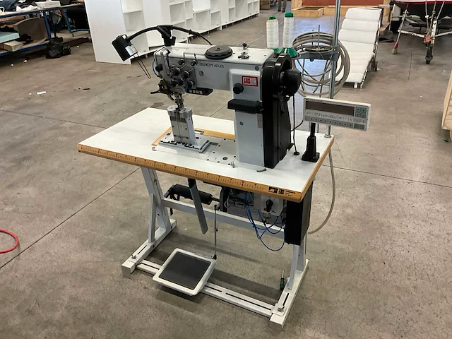 Dürkopp adler naaimachine - afbeelding 1 van  15